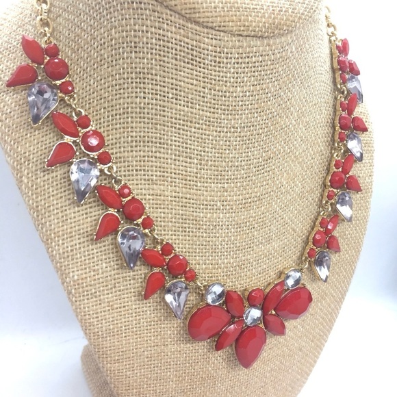 3/$30  NEW YORK & CO. RED STATEMENT NECKLACE SMOKY RHINESTONES GOLD TONE - Picture 6 of 13